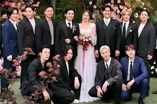 Lần đầu sau 15 năm, Super Junior đầy đủ 13 thành viên