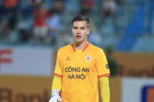 HLV Trần Tiến Đại chỉ ra vấn đề lớn của thủ môn Nguyễn Filip