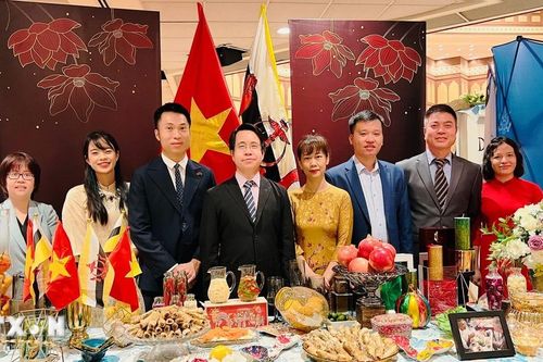 Ẩm thực Việt thu hút bạn bè quốc tế tại lễ hội Năm mới của Brunei