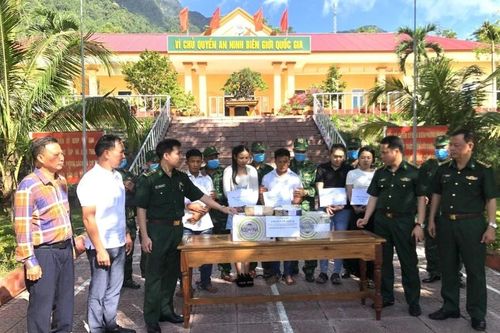 Quảng Trị: Bắt giữ vụ vận chuyển 100 bánh heroin từ Lào vào Việt Nam