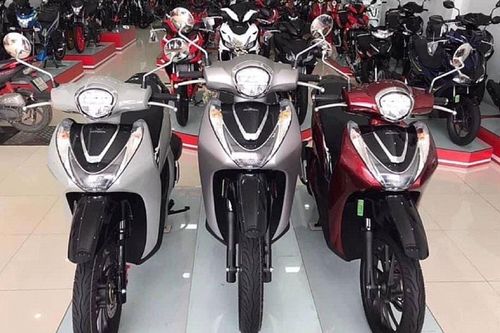 Giá xe Honda SH Mode tháng 5/2024 giảm mạnh thành xe bình dân, giá rẻ ngang ngửa LEAD