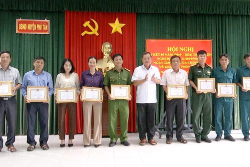 Huyện Phú Tân sơ kết 5 năm thực hiện Nghị định 21/2019/NĐ-CP của Chính phủ về khu vực phòng thủ