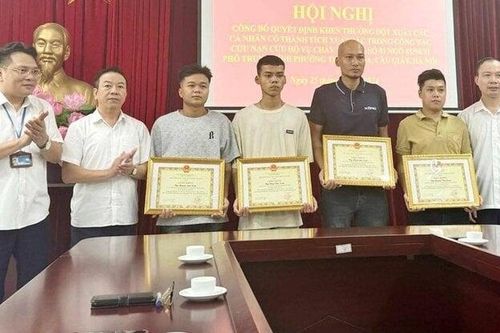 Thủ tướng Chính phủ gửi thư khen 4 'người hùng' trong vụ cháy ở phố Trung Kính