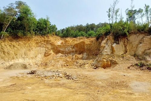 Quảng Nam: Vì sao Công ty TNHH Xây dựng Thắng Đông không bị xử phạt dù khai thác khoáng sản vượt công suất?