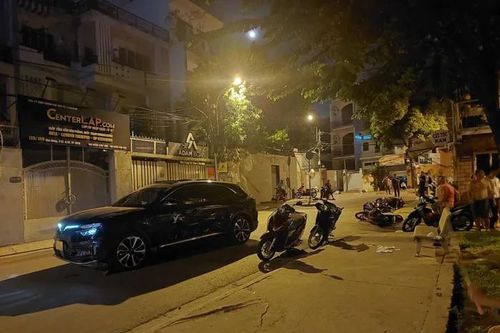 Nữ tài xế taxi công nghệ tông hàng loạt xe máy, khiến nhiều người bị thương