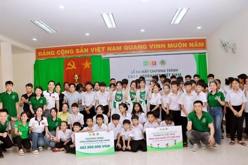 Herbalife Việt Nam tặng bữa ăn dinh dưỡng cho hơn 2.000 trẻ em và người cao tuổi