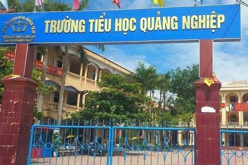 Giáo viên tiếng Anh bị tố cáo liên quan đến bạo lực học đường