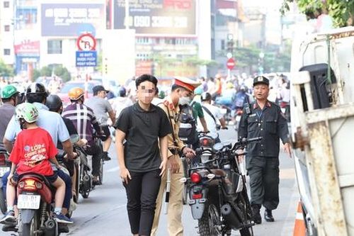 Học sinh tự 'tăng tuổi' khi bị xử phạt giao thông