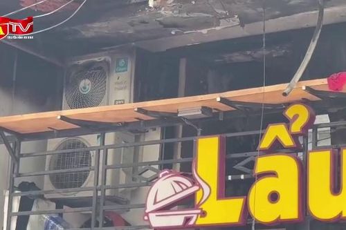 Xảy ra cháy trên phố Hàng Hành