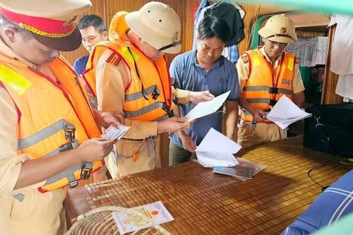 Xử lý doanh nghiệp tư nhân cố tình tái phạm bốc xếp hàng hóa trái phép