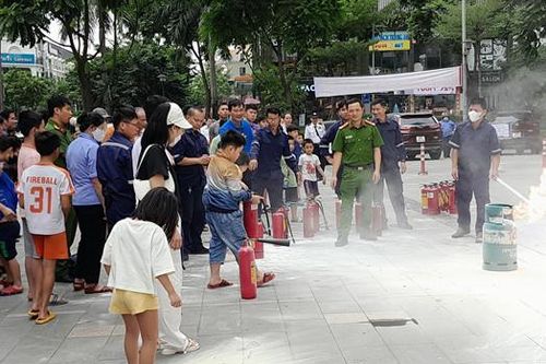 Tăng cường nghiệp vụ chuyên môn về phòng cháy, chữa cháy cho lực lượng Công an phường