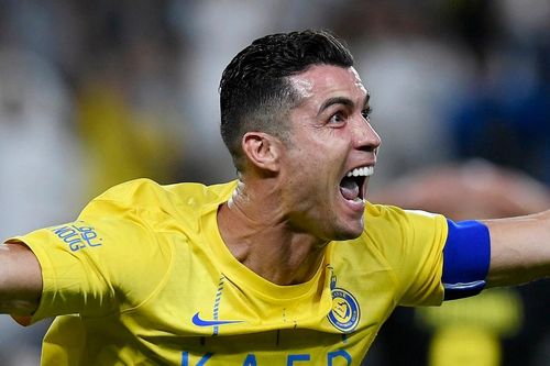 Ronaldo đoạt thêm một danh hiệu Vua phá lưới trong sự nghiệp, phá kỷ lục ghi bàn ở tuổi 39