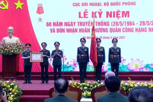 Cục Đối ngoại-Bộ Quốc phòng đón nhận Huân chương Quân công hạng Nhất