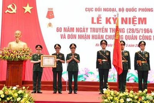 Cục Đối ngoại (Bộ Quốc phòng) đón nhận Huân chương Quân công hạng Nhất