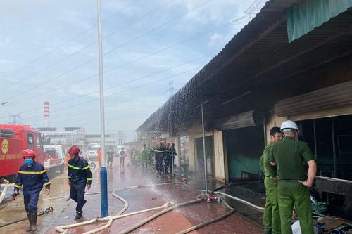 Cháy quán ăn ở Hải Dương, một cháu bé bị tử vong