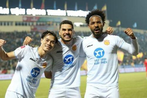 Bóng đá Việt Nam bất ngờ thua Malaysia trên bảng xếp hạng AFC