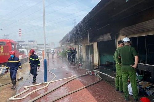 Cháy quán ăn ở Hải Dương, một người tử vong