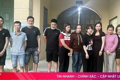 Khởi tố 11 đối tượng 'giật liêng' ăn tiền