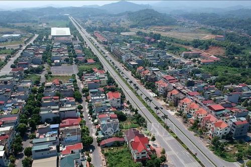 Xây dựng và củng cố vành đai văn hóa biên cương