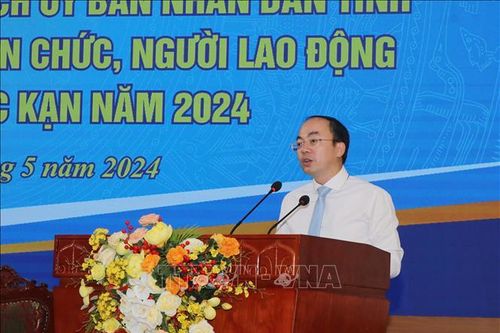Đối thoại để giải quyết vướng mắc cho người lao động