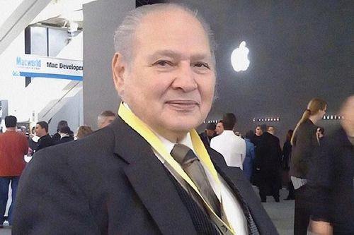Người đàn ông mất vị trí giàu nhất thế giới vì dự đoán Apple sụp đổ
