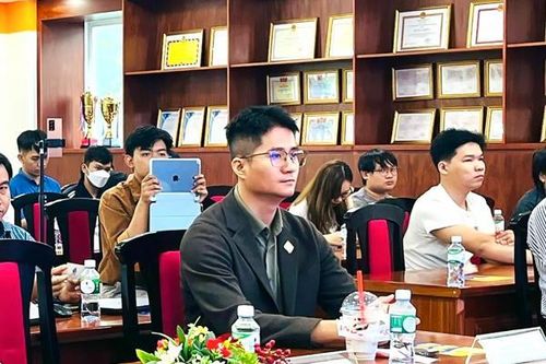 Doanh nhân trẻ Trần Việt Anh: Thương mại điện tử - làn sóng mới cho ngành xây dựng