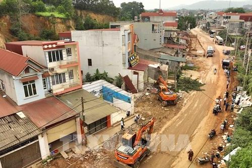 Huyện Ba Vì (Hà Nội) thực hiện cưỡng chế công trình vi phạm đất đai