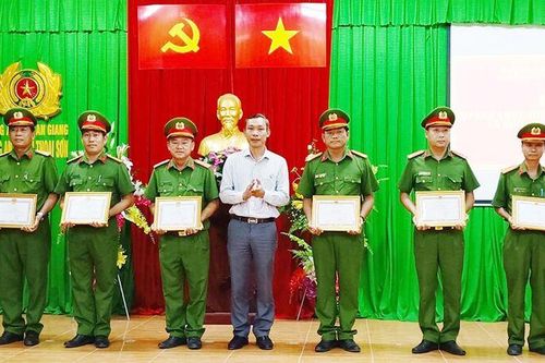 Thoại Sơn đảm bảo an ninh trật tự địa bàn giáp ranh
