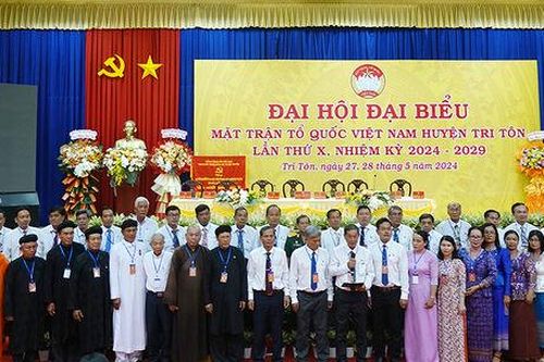 Ông Trần Quốc Cường tái đắc cử chức Chủ tịch UBMTTQVN huyện Tri Tôn