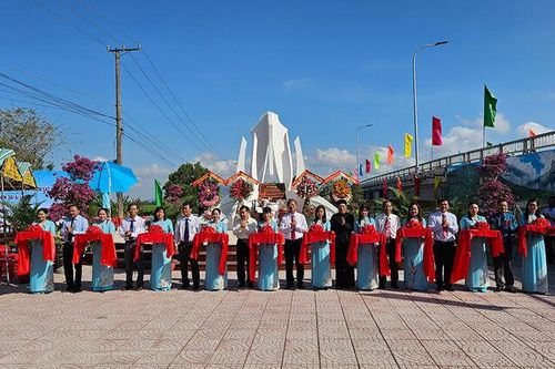Nghĩa tình với Ba Chúc