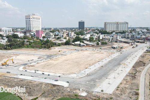 Nỗi khổ của những 'chủ nợ' tái định cư: Bài 2: 'An cư' cho người dân có đất bị thu hồi: Đụng đâu vướng đó