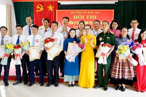 Bắc Hà: 9 thí sinh tham gia Hội thi giảng viên lý luận chính trị giỏi năm 2024