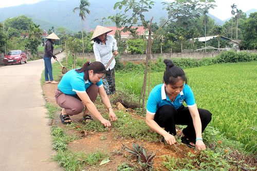 Phụ nữ Tu Vũ học và làm theo Bác