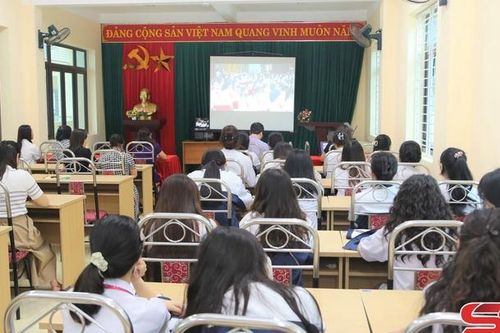 'Biến điều khó nói thành điều bình thường'