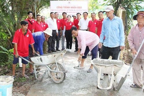Hành trình nhân đạo - Trao nhận yêu thương