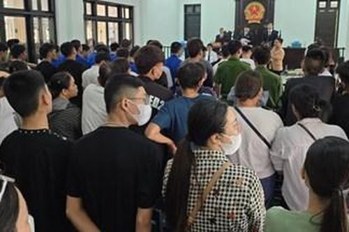 Hình phạt cho 29 thanh thiếu niên gây rối trật tự công cộng