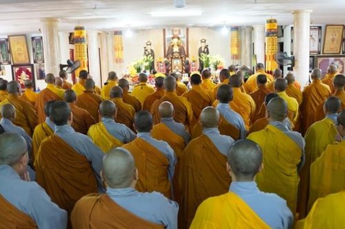 Hà Nội: Đại diện 18 trường hạ về tổ đình Viên Minh đảnh lễ Giác linh Đức Đệ tam Pháp chủ GHPGVN