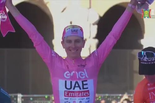 Tadej Pogacar vô địch Giro D'Italia