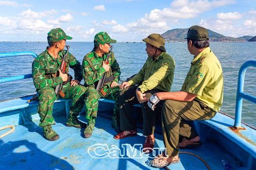 Thắm tình đồng đội