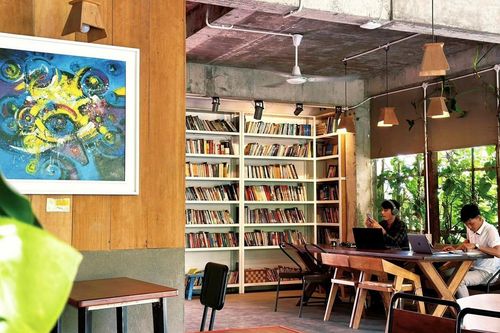 Những quán cà phê sách thú vị tại TP.HCM