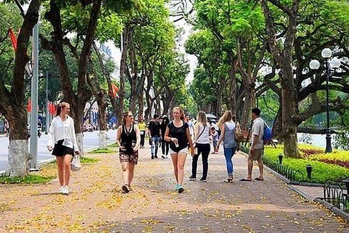 2,37 triệu lượt du khách đến Hà Nội trong tháng 5
