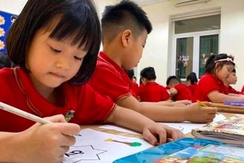 Cấm các trường dạy thêm, phụ huynh đôn đáo tìm lớp học hè cho con