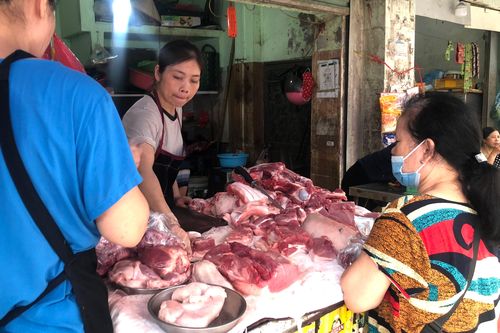 Giá thịt lợn tại các chợ dân sinh Hà Nội tăng từ 20.000 -30.000 đồng/kg