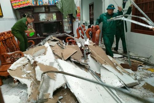 Lâm Đồng: Nhiều nhà dân bị tốc mái sau cơn dông lốc bất ngờ