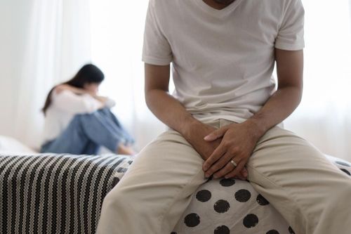 Chồng rối loạn cương vì bị vợ bạo hành bằng lời nói