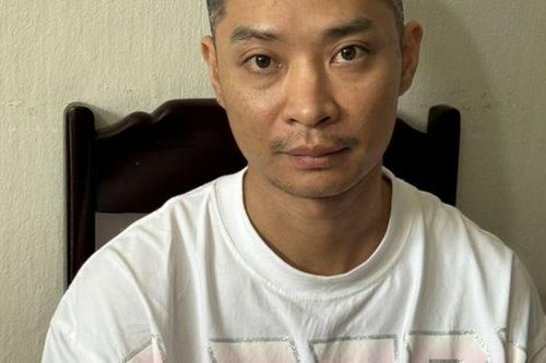 Chân dung thanh niên cung cấp súng đạn trong các nhóm kín