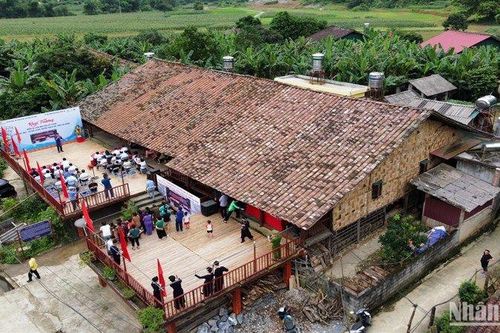 Độc đáo ngôi nhà sàn cổ hơn 100 'năm tuổi' ở Cao Bằng
