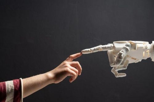 Xúc giác nhân tạo giúp robot nhạy cảm như con người