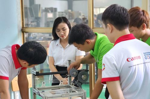 Trường Đại học Kỹ thuật Công nghiệp thăng hạng trên bảng xếp hạng quốc tế