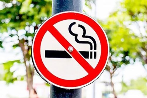 Biển 'cấm hút thuốc lá' ở nhiều nơi có chỉ để… cho vui?